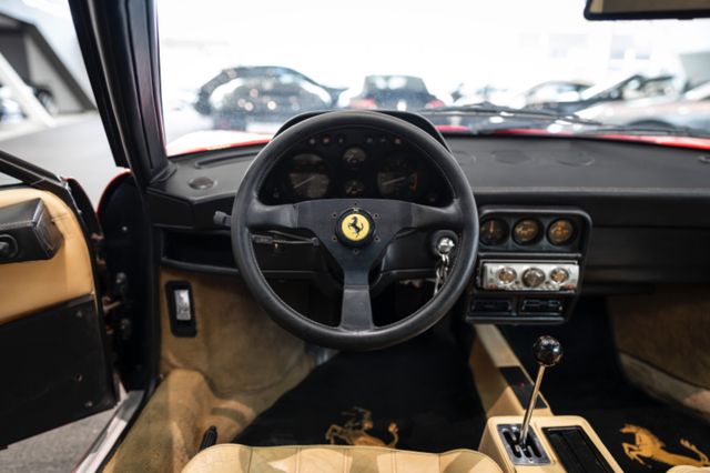 Ferrari 328 GTS im Showroom von David Finest Sports Cars Hamburg