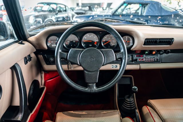 Porsche Boxster GTS 4.0  im Showroom von David Finest Sports Cars Hamburg