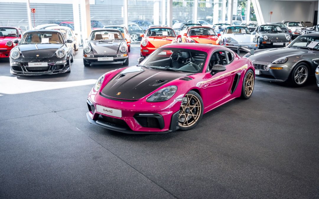 Porsche Cayman GT4RS