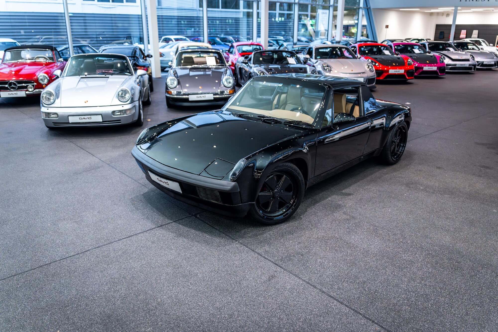 Porsche 914-6 im Showroom – David Finest Sports Cars Hamburg Porsche 914-6 im Showroom von David Finest Sports Cars Hamburg