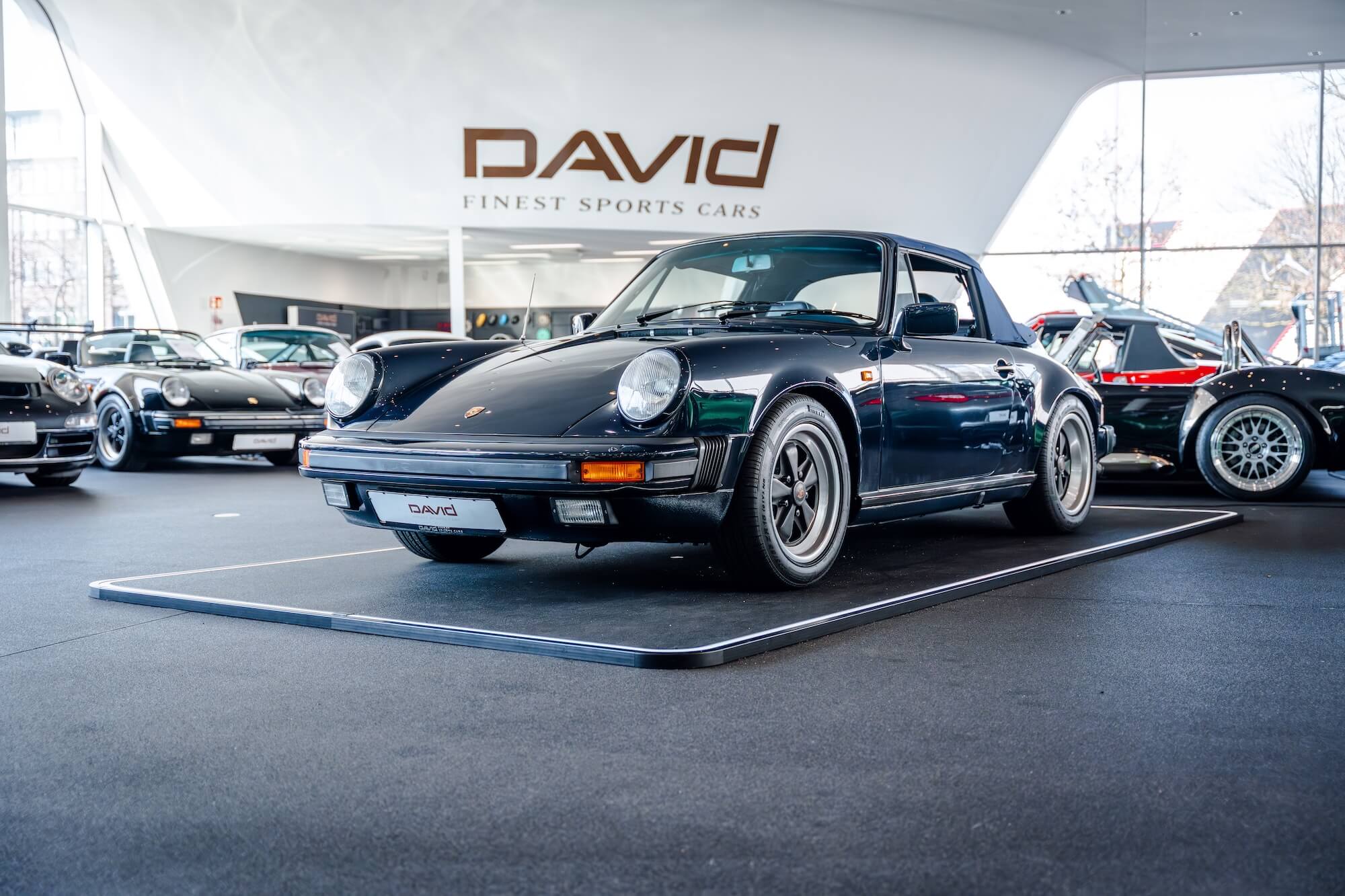 Porsche 911 G-Modell 3.2 David Finest Sports Cars Hamburg (1)