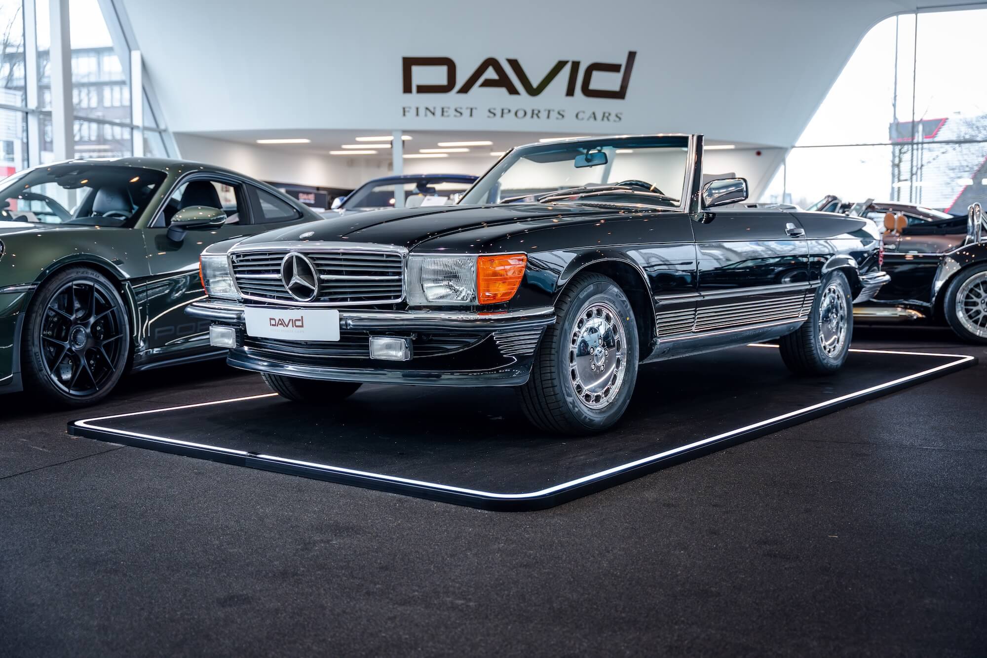 Mercedes-Benz SL 560 David Finest Sports Cars Hamburg (1)