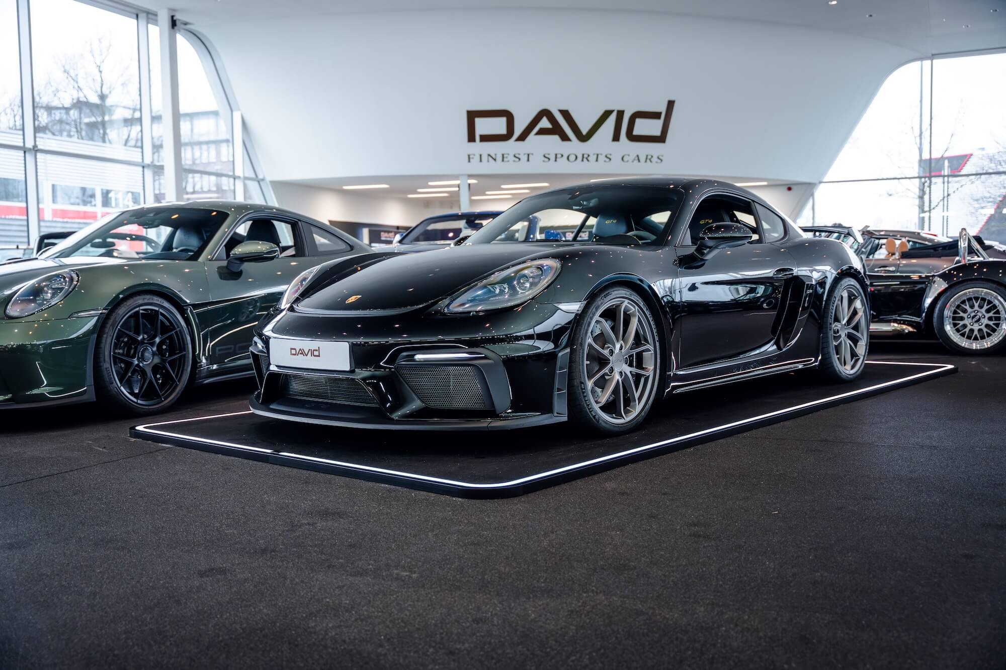 Porsche Cayman GT4 David Finest Sports Cars Hamburg (1)
