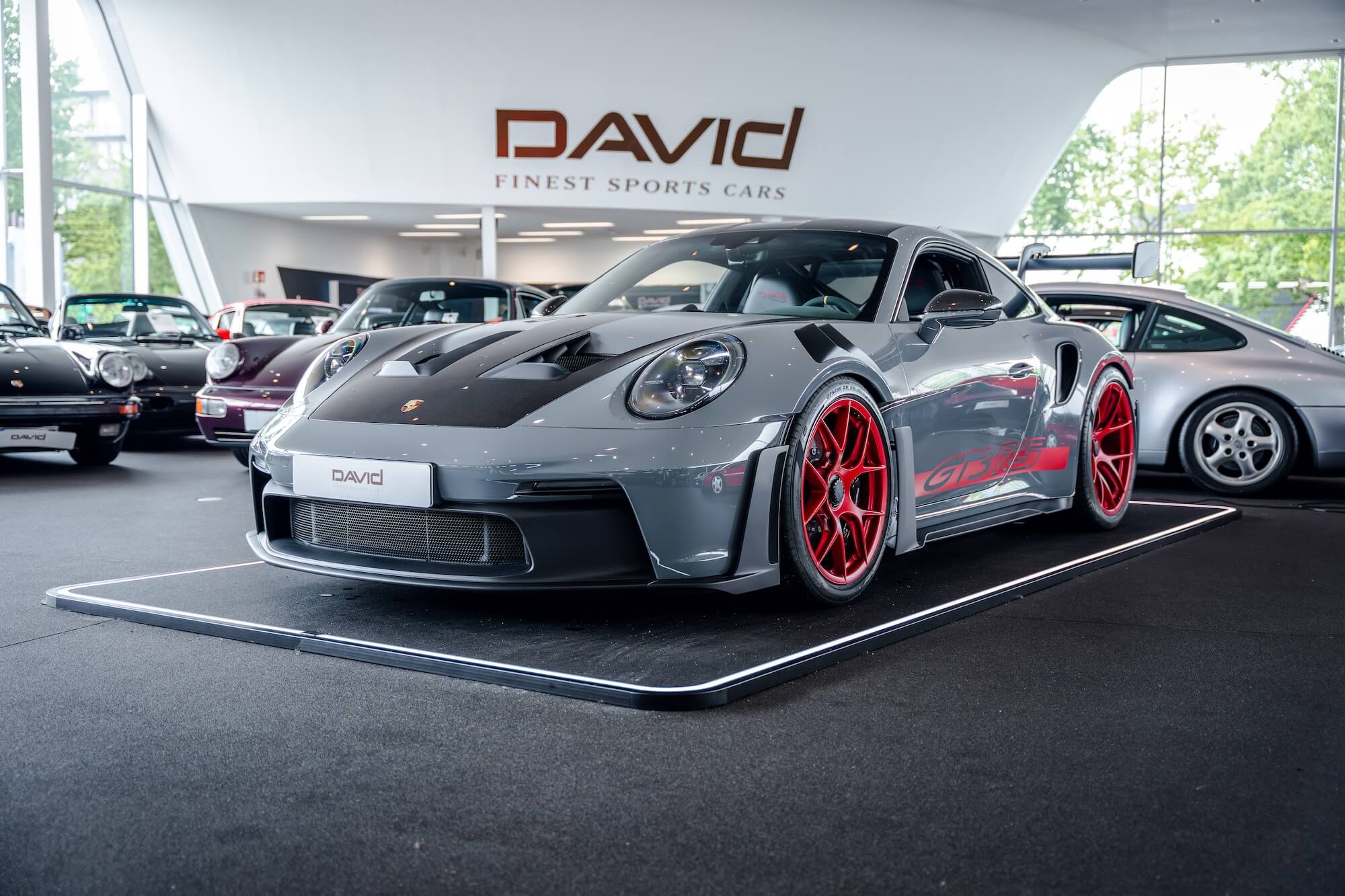 Porsche 992 GT3RS David Finest Sports Cars Hamburg (1)