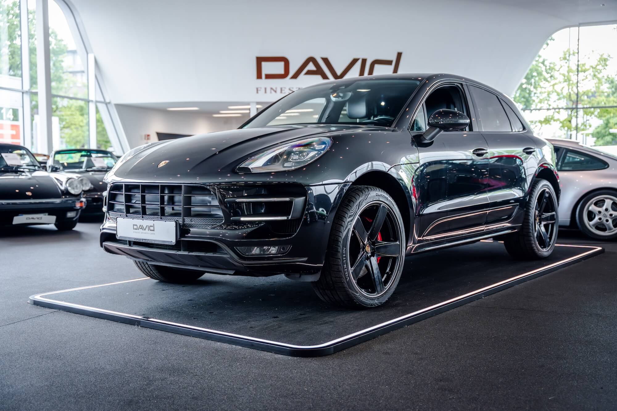 Porsche Macan Turbo David Finest Sports Cars Hamburg (1)