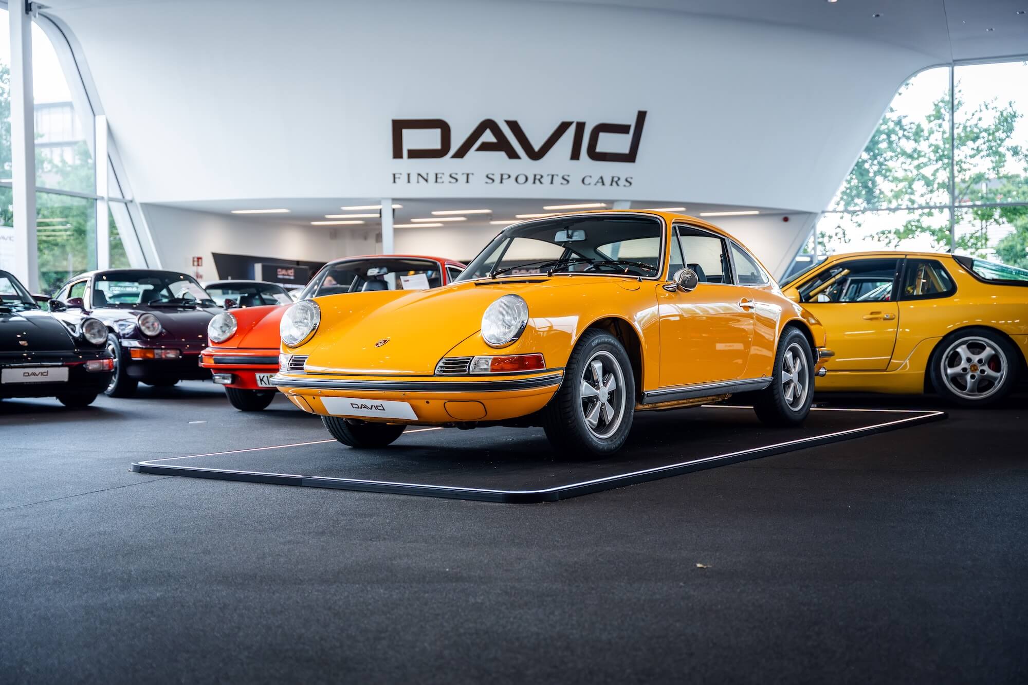 Porsche 911 S Coupe David Finest Sports Cars Hamburg (1)