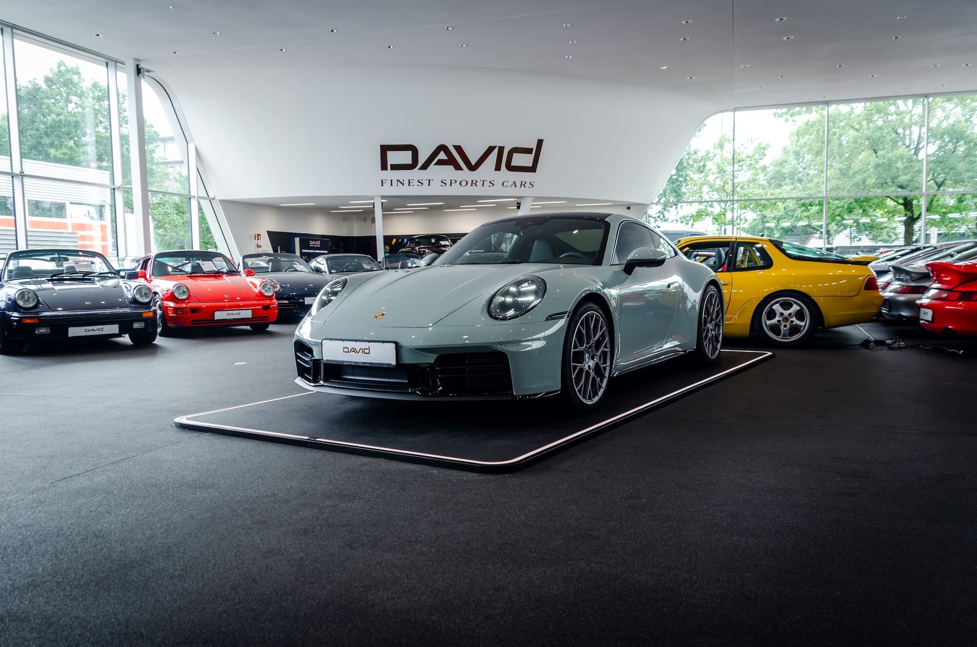 Porsche 911 Carrera 992.2 Coupe David Finest Sports Cars Hamburg (1)
