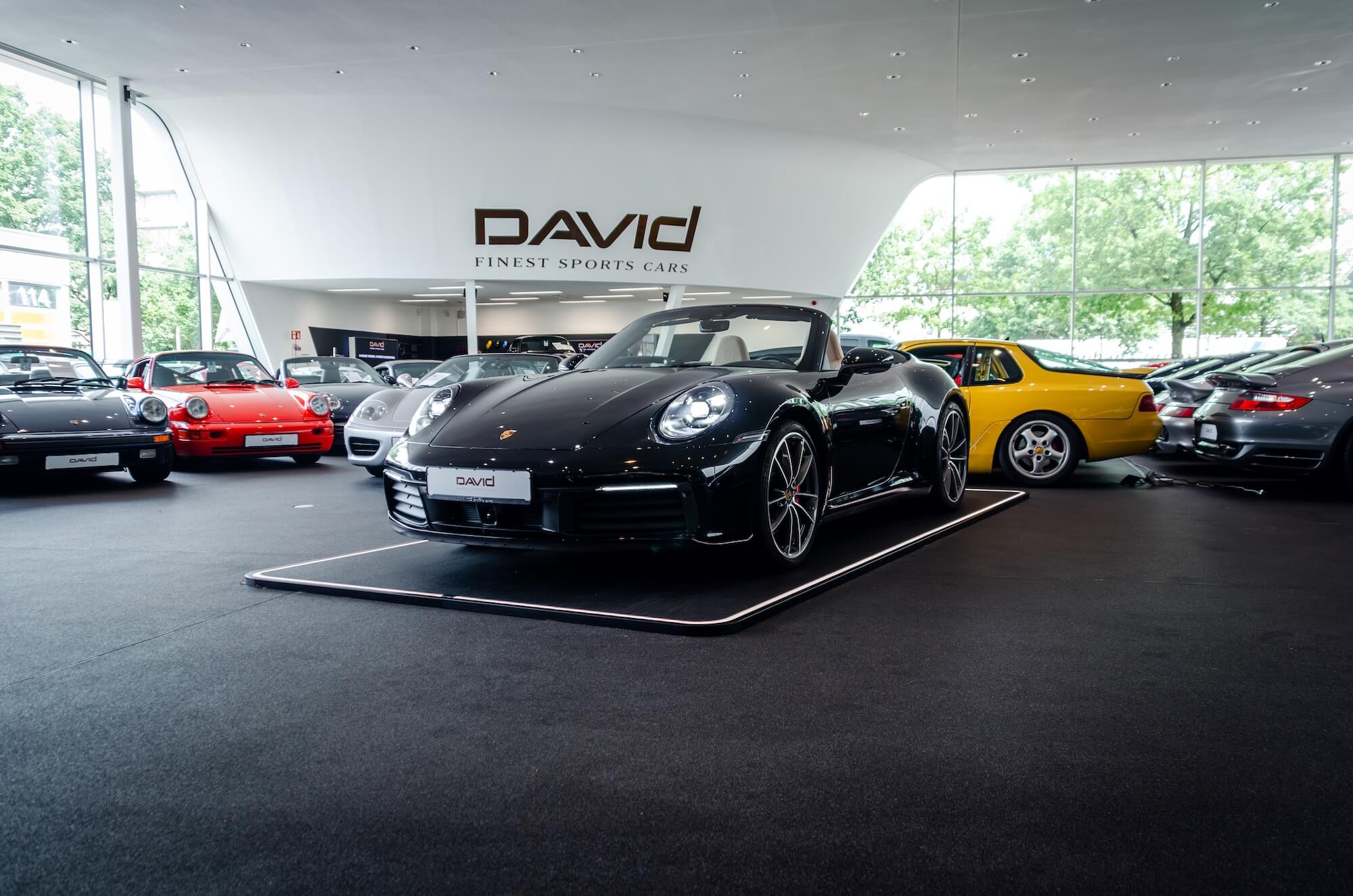 Porsche 992 Carrera 4S Cabrio David Finest Sports Cars Hamburg (1)